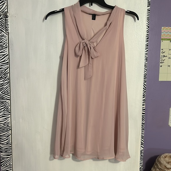 Pink dress - Picture 2 of 2